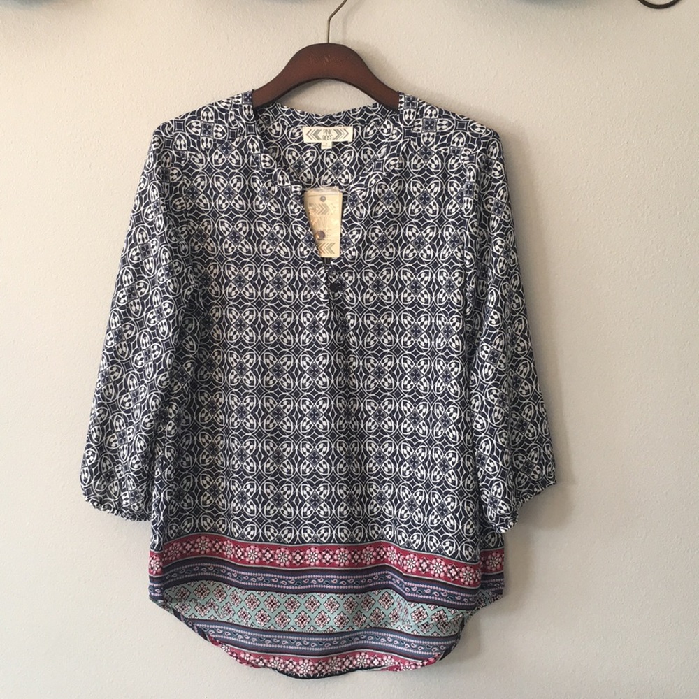 BNWT Pink Rose size L blouse